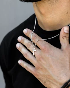 Vincero Cross Pendant