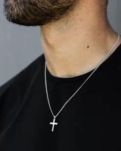 Vincero Cross Pendant
